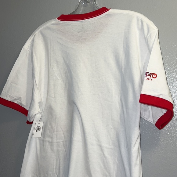 Disney UNISEX EPCOT 40 October 1, 2022 T-Shirt LIMITED EDITION - Picture 9 of 11